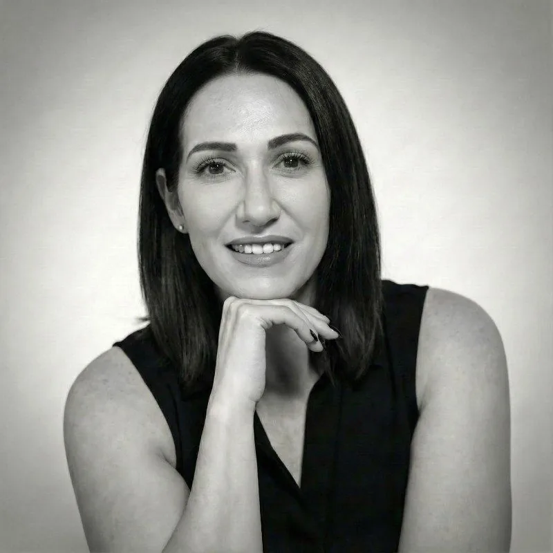 Photo of Lara Schmoisman