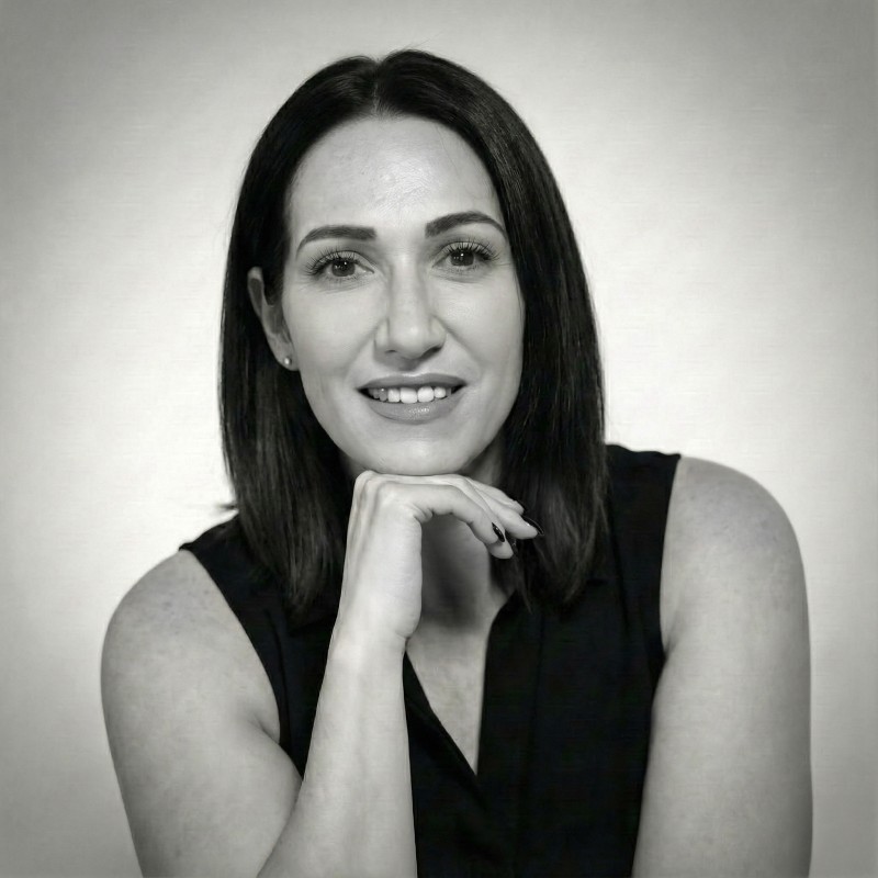 Photo of Lara Schmoisman